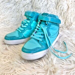 FILA Hightop Aqua Sneaker